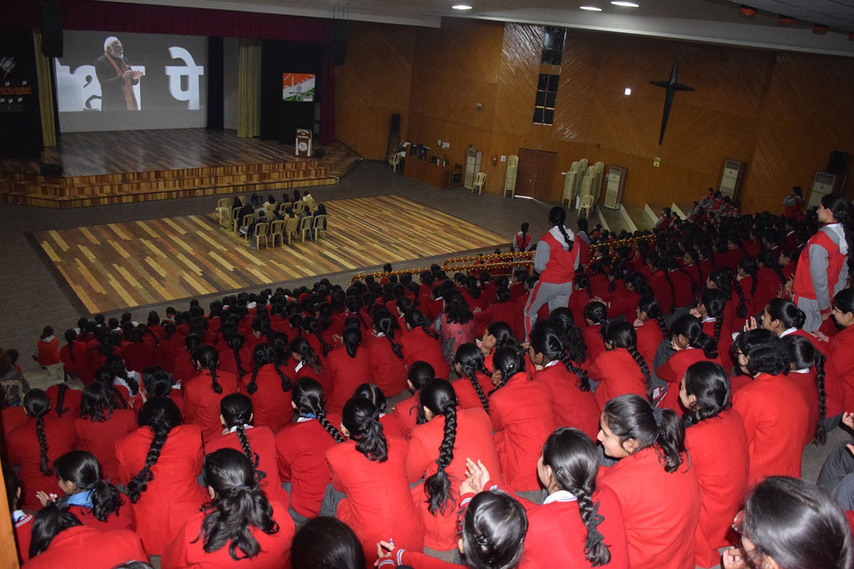 Carmel Students Watch Pariksha Pe Charcha